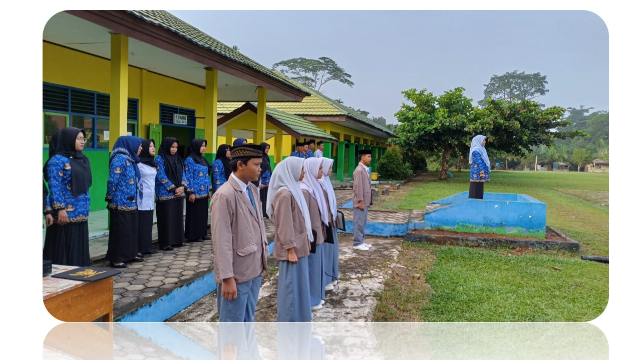 Pelaksanaan Upacara Bendera Hari Senin, Pembina Ingatkan Pentingnya Kedisiplinan dan Tanggung Jawab