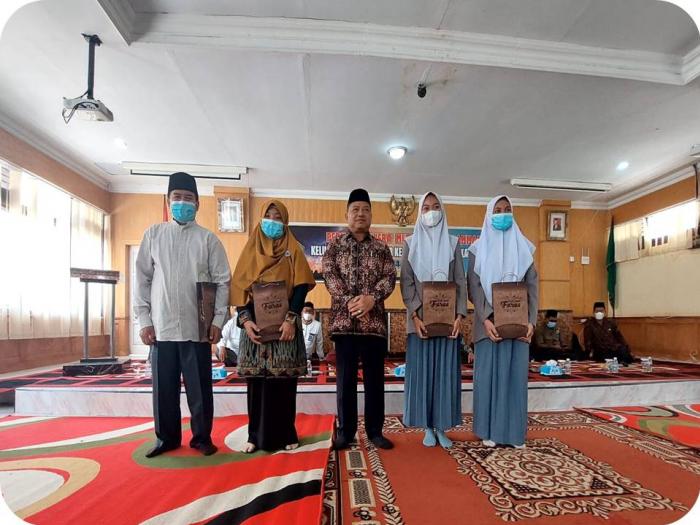 Kakankemenag Kabupaten Batang Hari Apresiasi Prestasi MAN 2 Batang Hari 