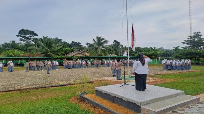MAN 2 Batang Hari Gelar Upacara Hari Pahlawan ke-80