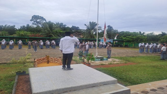 Kepala MAN 2 Batang Hari Harap Siswa PTA Jadi Agen Disiplin